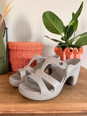 CROCS Light Gray Strappy Clog Heels